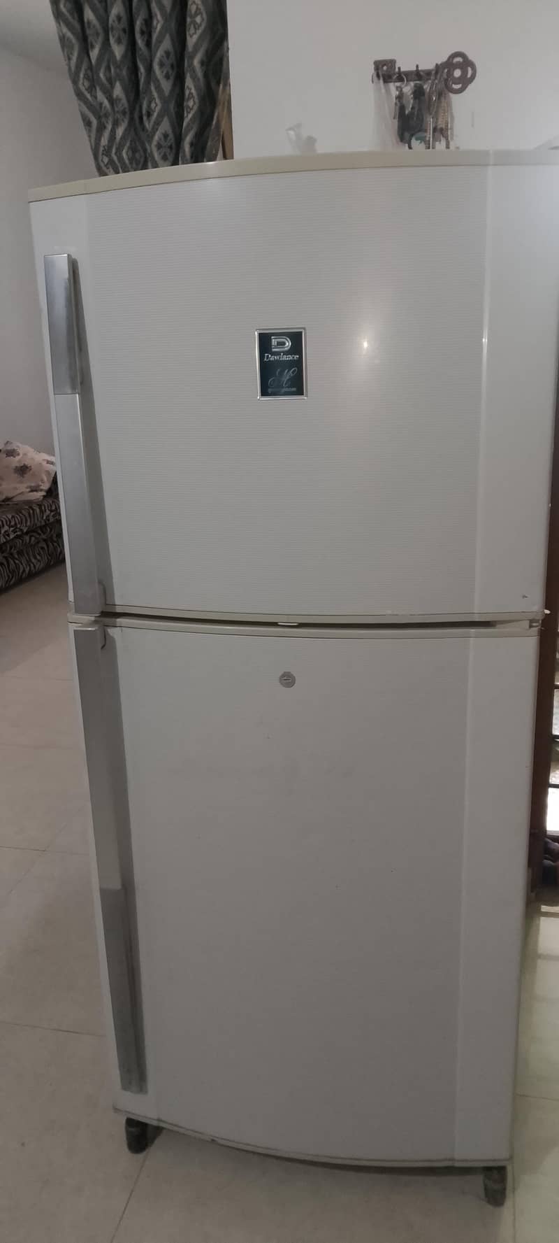 refrigerator 10