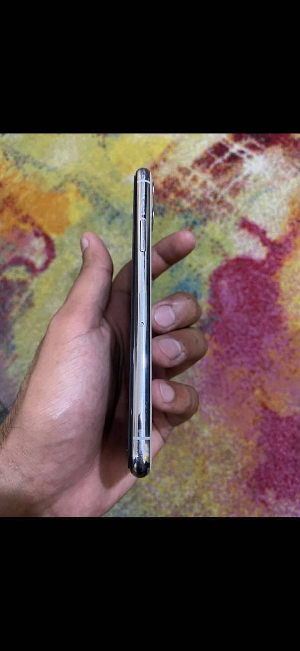 Apple iPhone 11 Pro 2