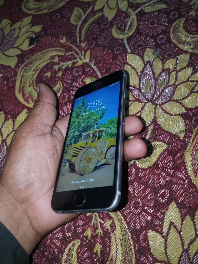 Apple iPhone 6S 2