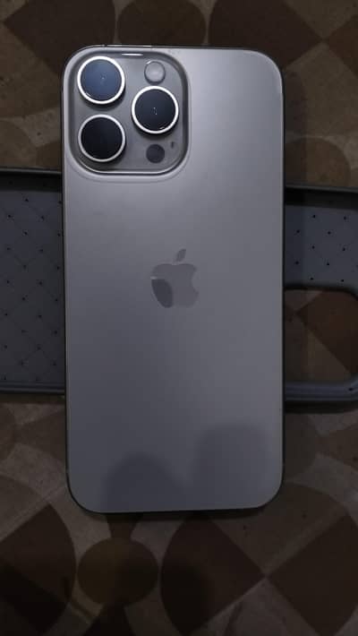 Apple iPhone 16 Pro Max