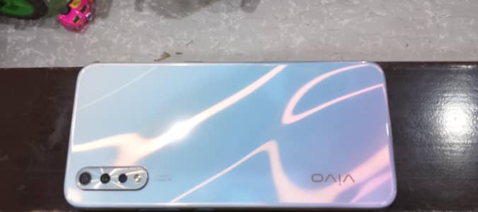 Vivo S1 4/128 Amoled Display In Display Fingerprint