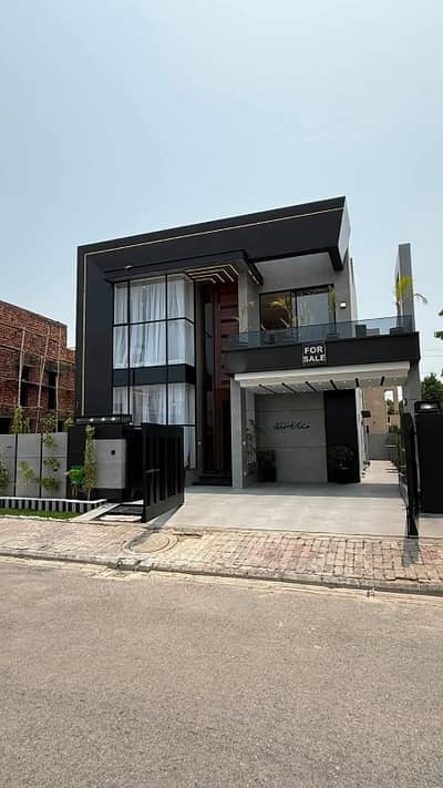 11 Marla Luxury Designer House For Sale In Bahria Town, Lahore