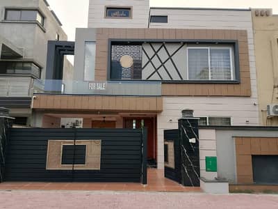 11 Marla Fully Furnished Modern Design House For Sale In Bahria Town Lahore