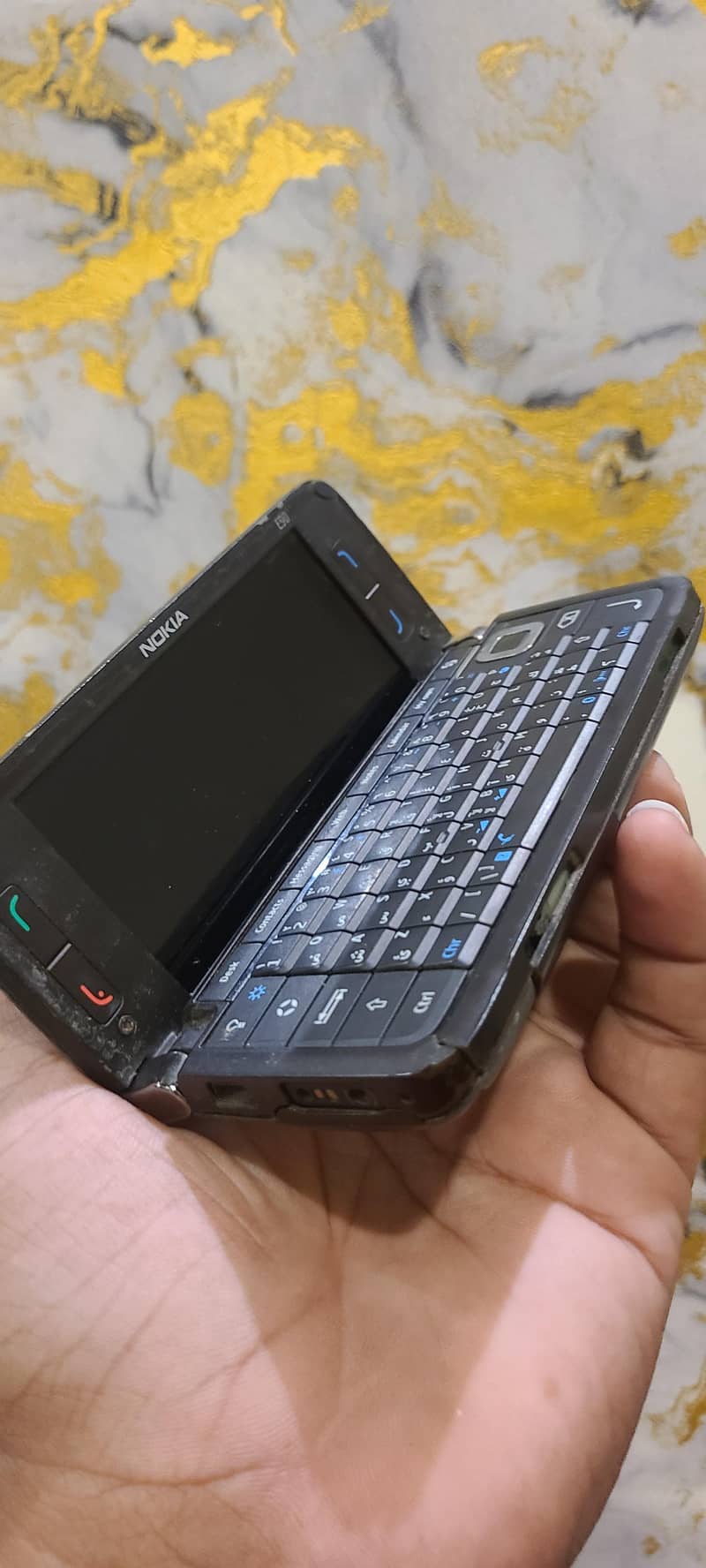 Nokia E90 8