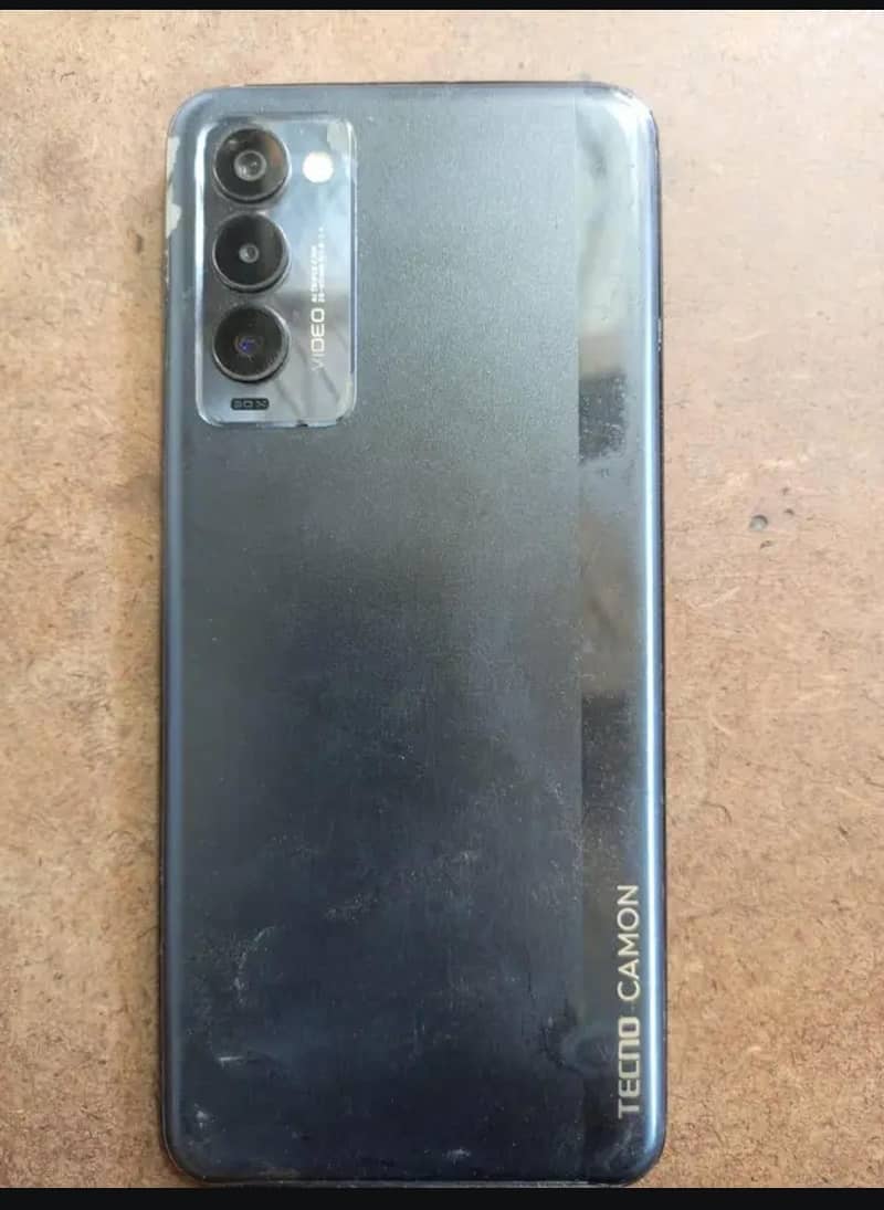 Tecno Camon 18P 0