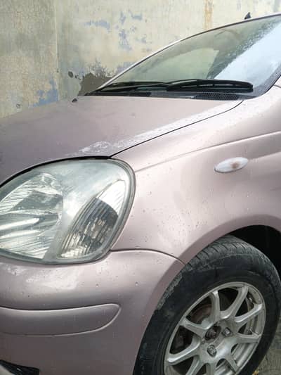 Toyota Vitz 2001