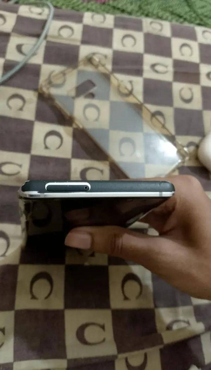 Samsung Mobile Note 9 3
