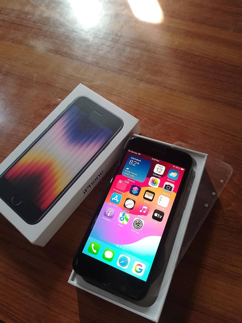 Apple  iPhone SE 2