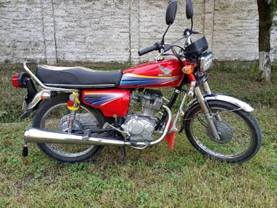 Honda 125 cc model 2010 bike for sale call 03263223419