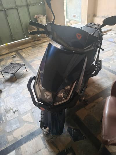 Yadea T5L Electric Scooter for Sale