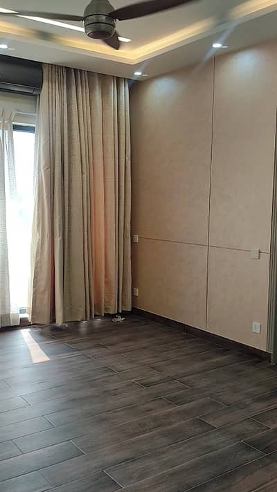 10 Marla House for Rent Excellent Location