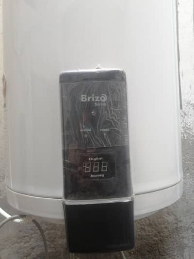 50 letter electric geyser new condtion