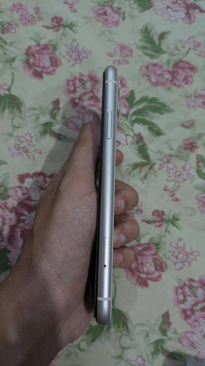 Apple iPhone 11 (128gb Fu) 3