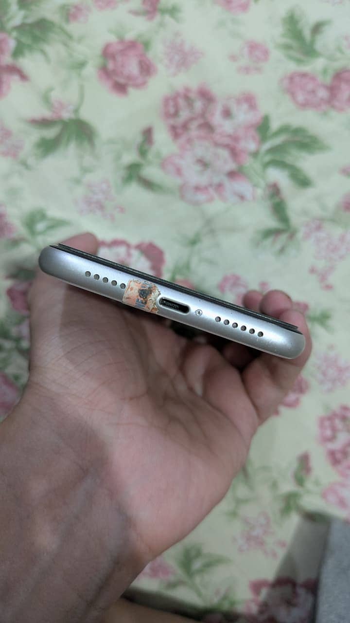 Apple iPhone 11 (128gb Fu) 4