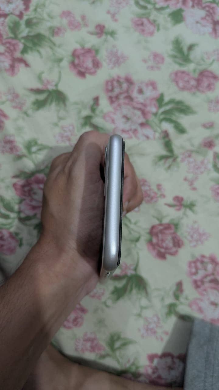 Apple iPhone 11 (128gb Fu) 5