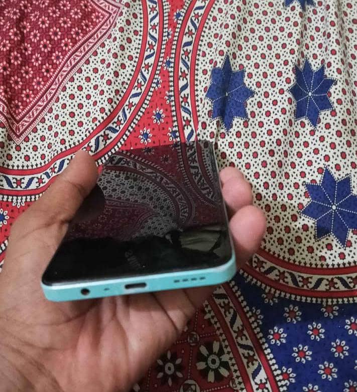 Realme C51 1