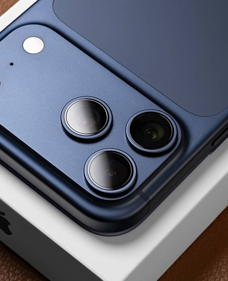 Apple iPhone 17 Pro Max 2