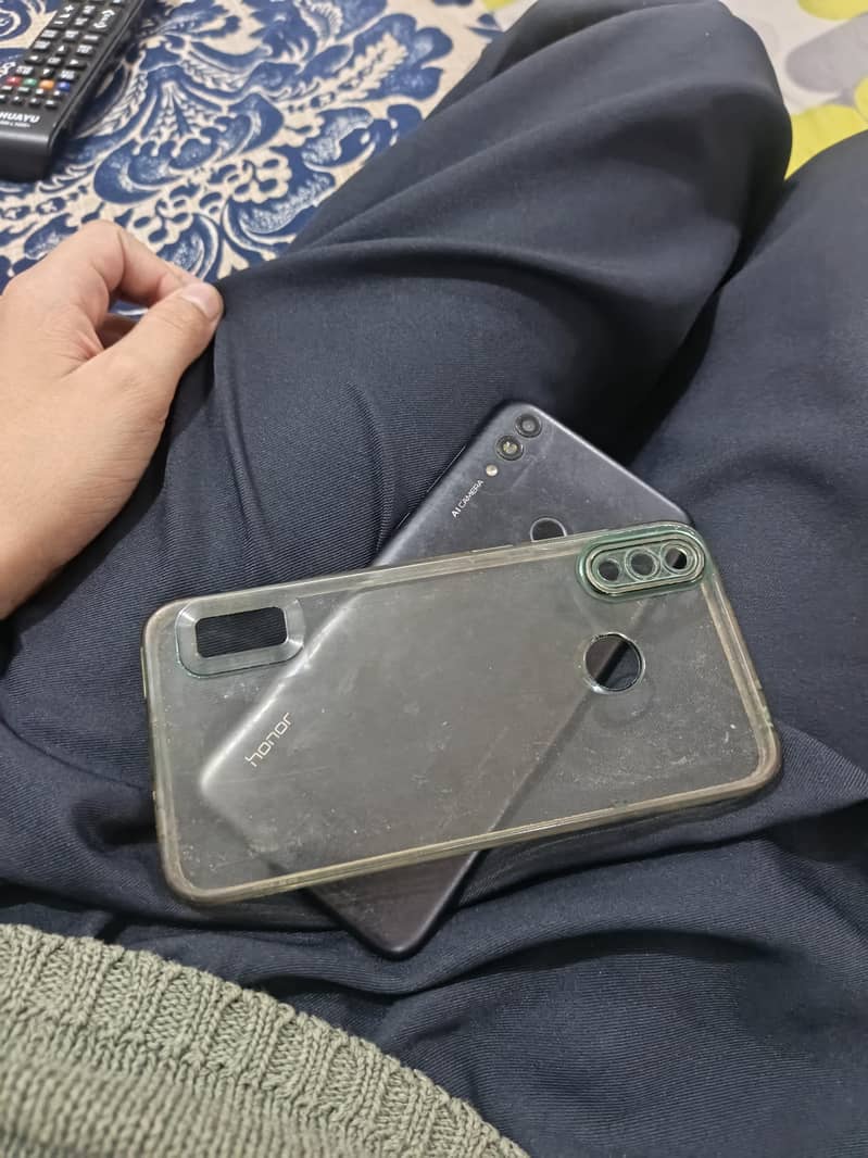 Honor 8C 5