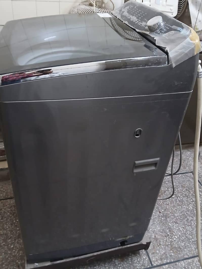 Haier Fully Automatic Top Load Washing Machine 8