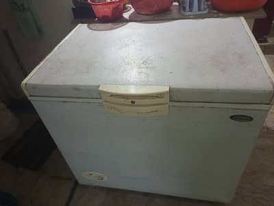 Waves Refrigerator in Excellent Condition – Super Cooling (Urgent Sal