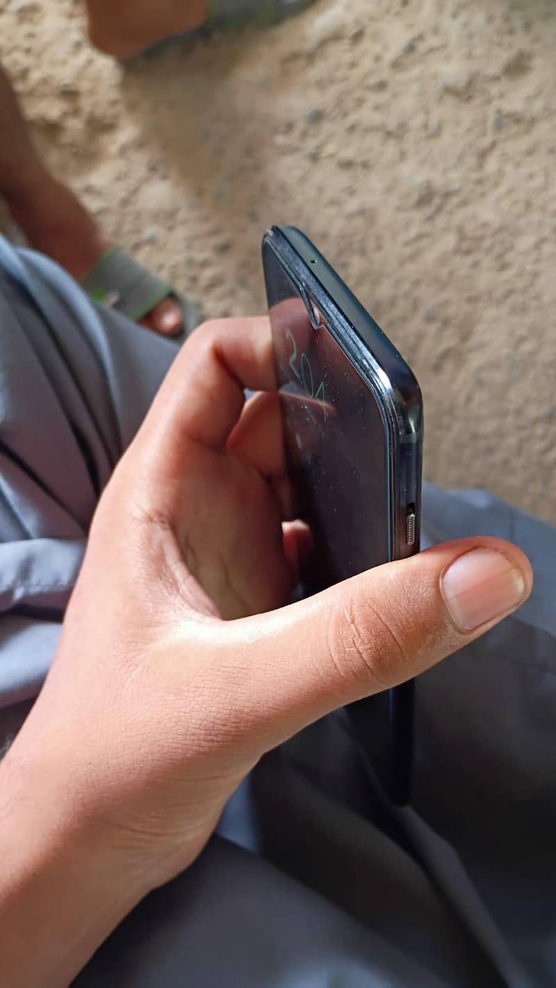 One Plus 6T 3