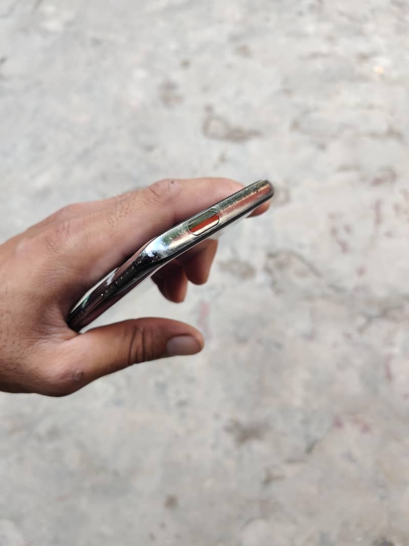 One Plus 7 Pro 3