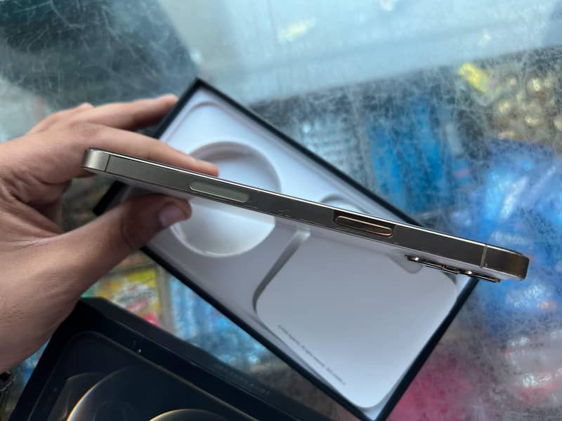 Apple iPhone 12 Pro Max 5