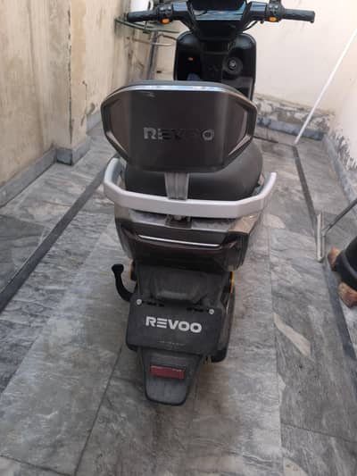 Revoo a12