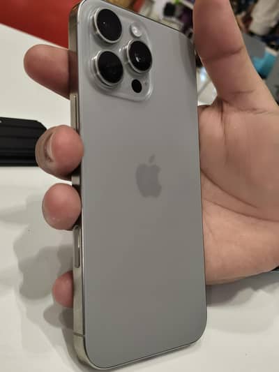 Apple iPhone 16 Pro Max