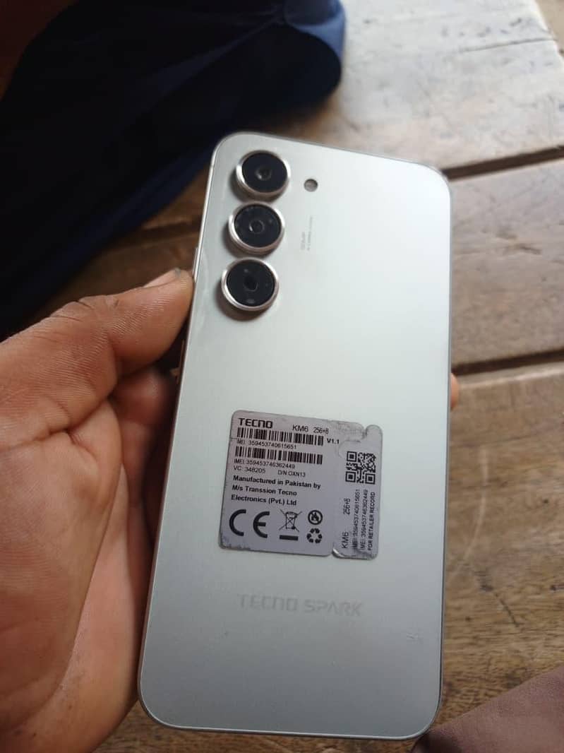 Tecno Spark 40 pro 5