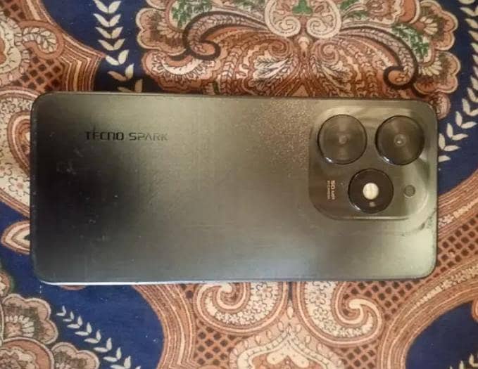 Tecno Spark 20C 1