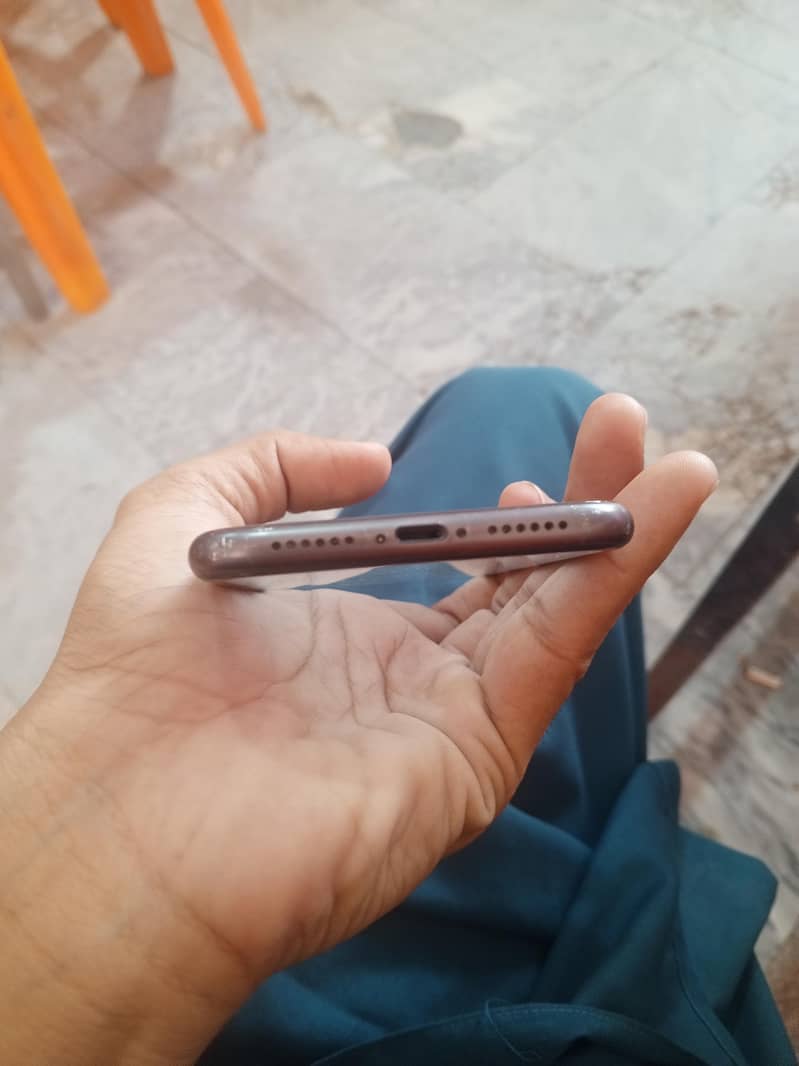 Apple iPhone 11 1