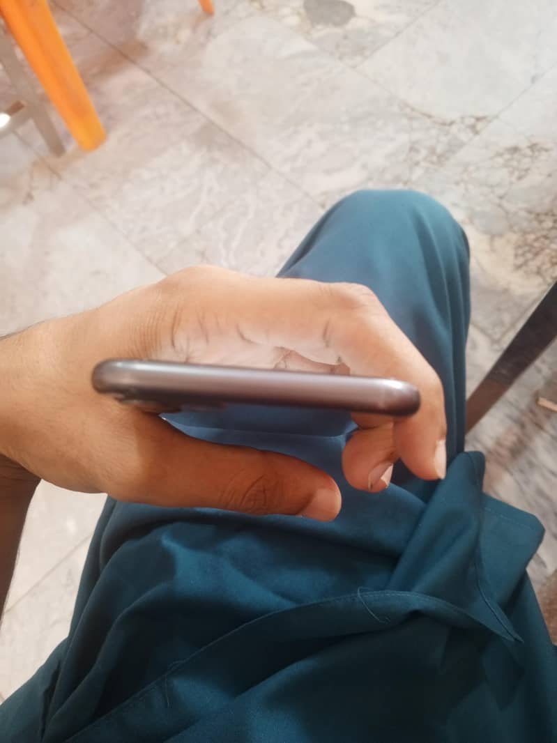 Apple iPhone 11 2
