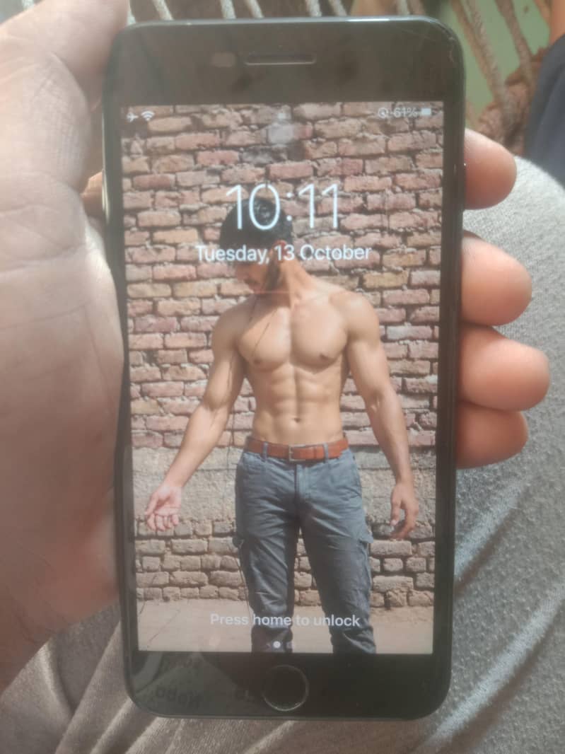 Apple iPhone 7 Plus 3