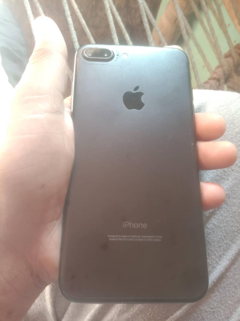 Apple iPhone 7 Plus 4