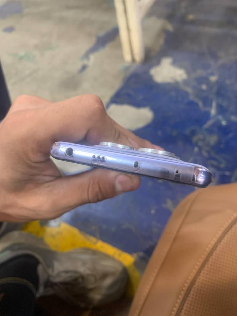 Xiaomi Redmi Note 14 Pro 3