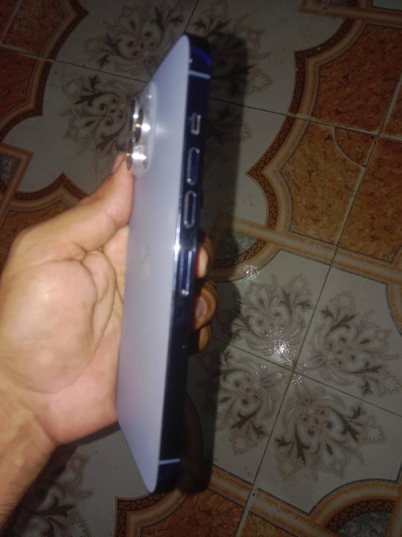 Apple iPhone 13 Pro Max 0