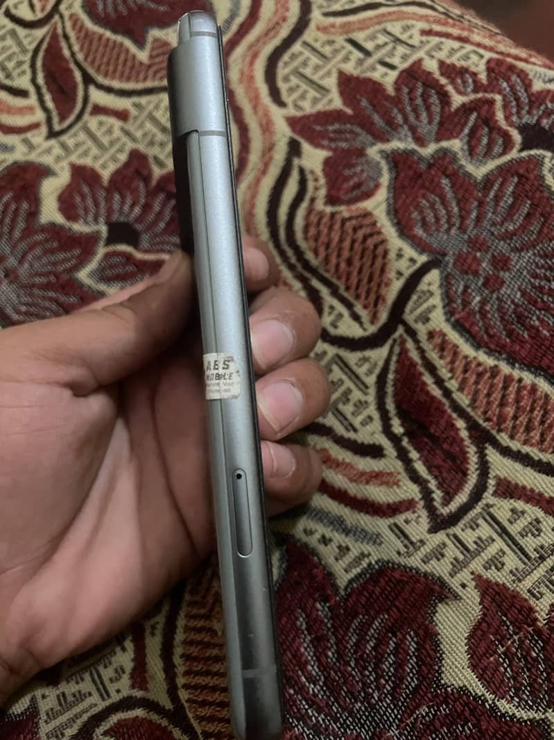 Google Pixel 8 2