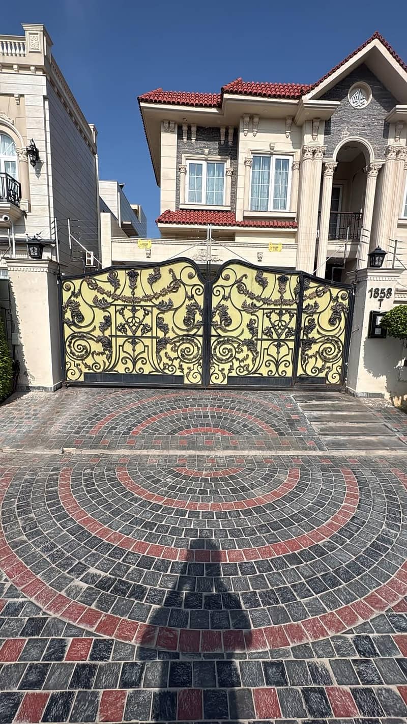 Main gate for house 0