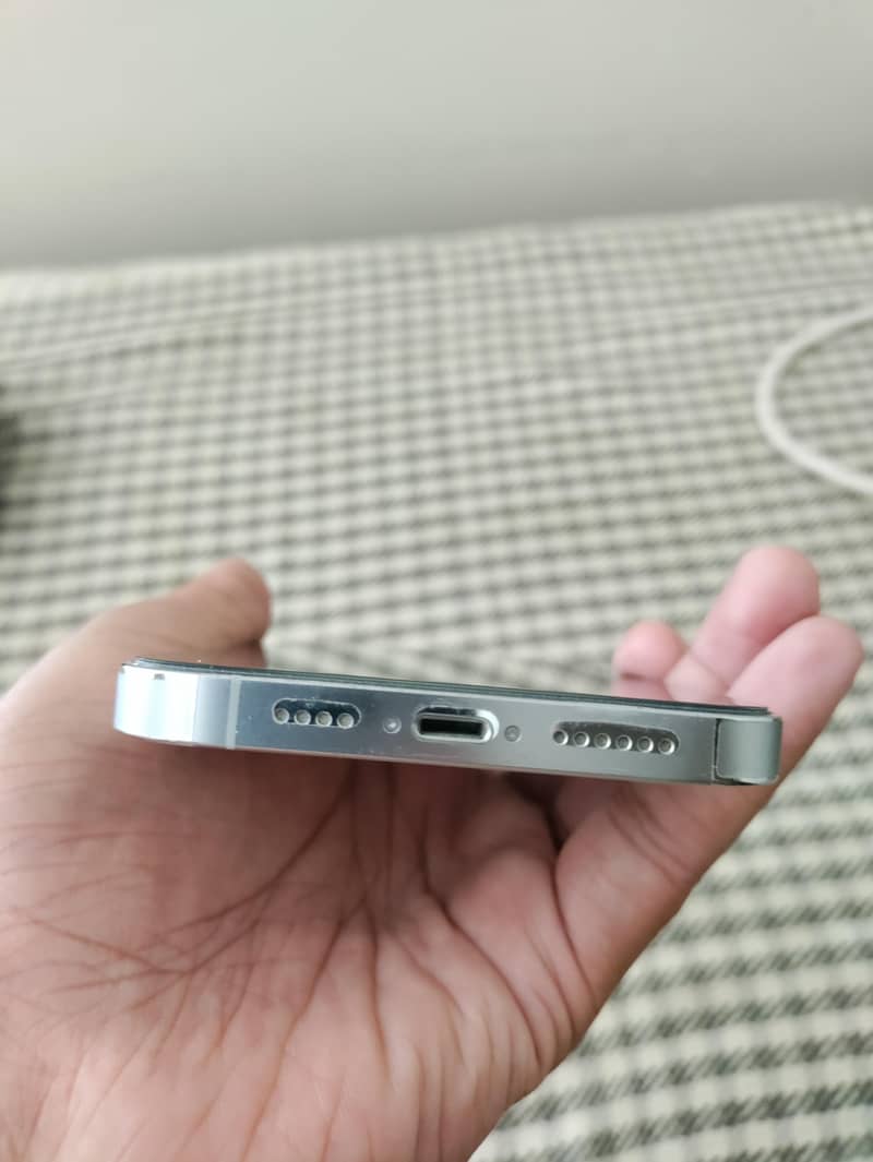 Apple iPhone 14 Pro Max 1