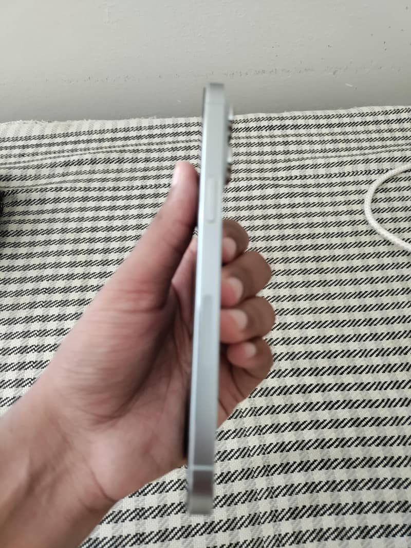 Apple iPhone 14 Pro Max 2