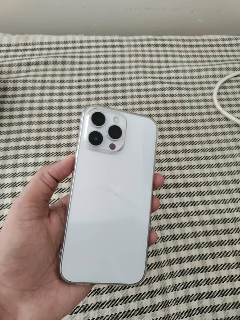 Apple iPhone 14 Pro Max 3