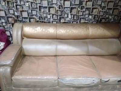 6 seat sofa for sale in 8/10 condition