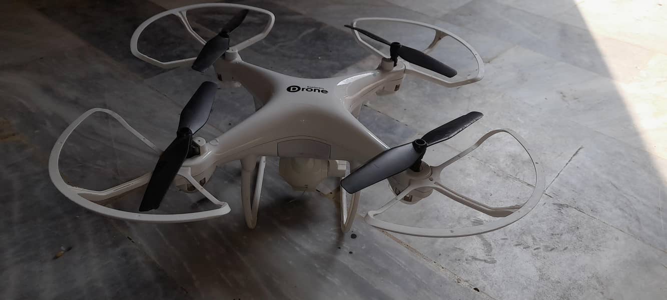 Explorer drone with camera 0