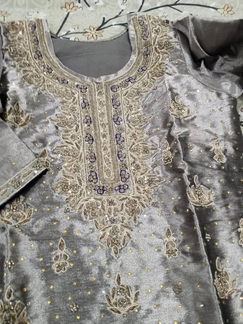fancy wedding dresses. almost new 1