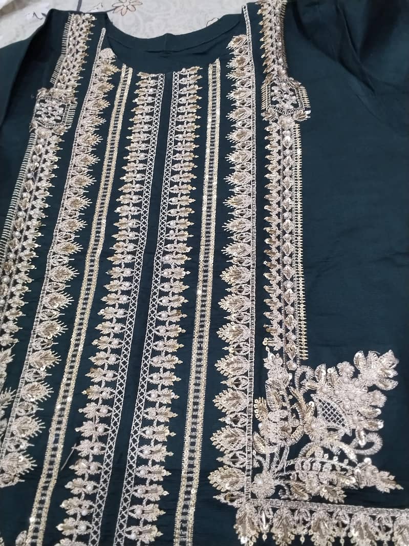 fancy wedding dresses. almost new 3