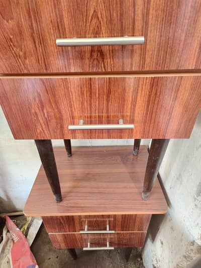SIDE TABLE