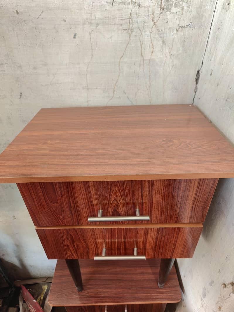 SIDE TABLE 2