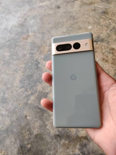 Google Pixel 7 Pro 128GB – 10/10 Condition