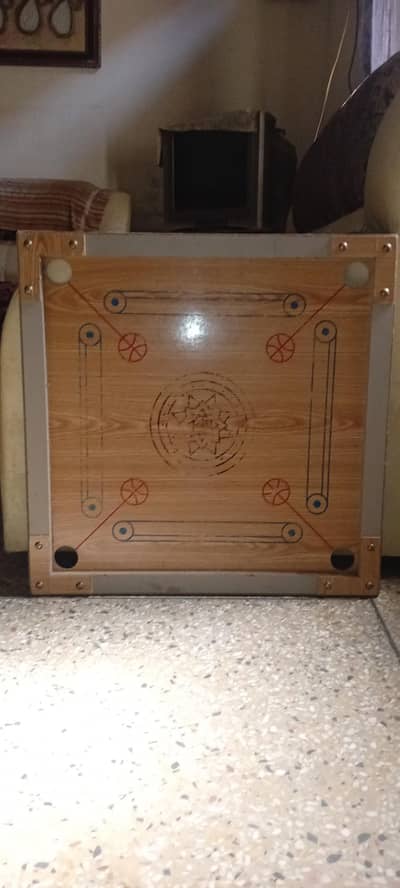 carrom board